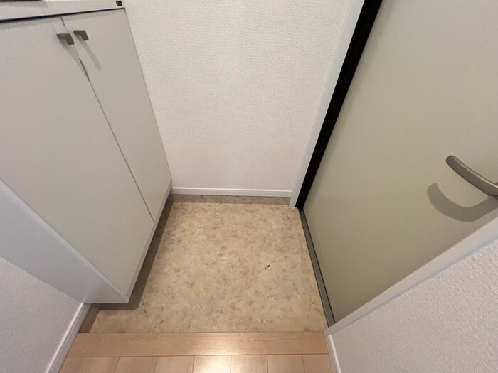 物件内観写真15　(玄関)