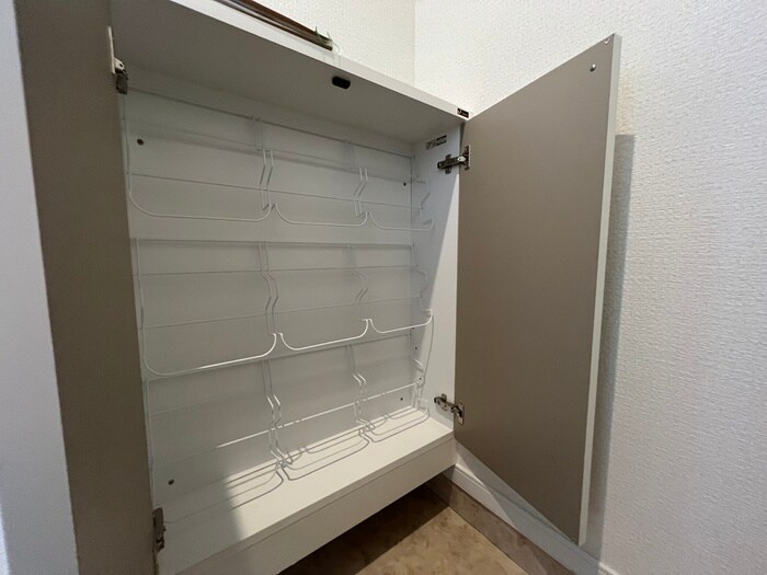 物件内観写真16　(靴箱)