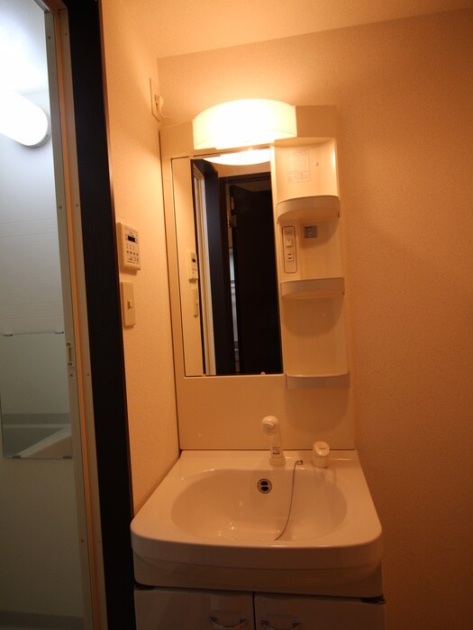 物件内観写真9　(洗面)