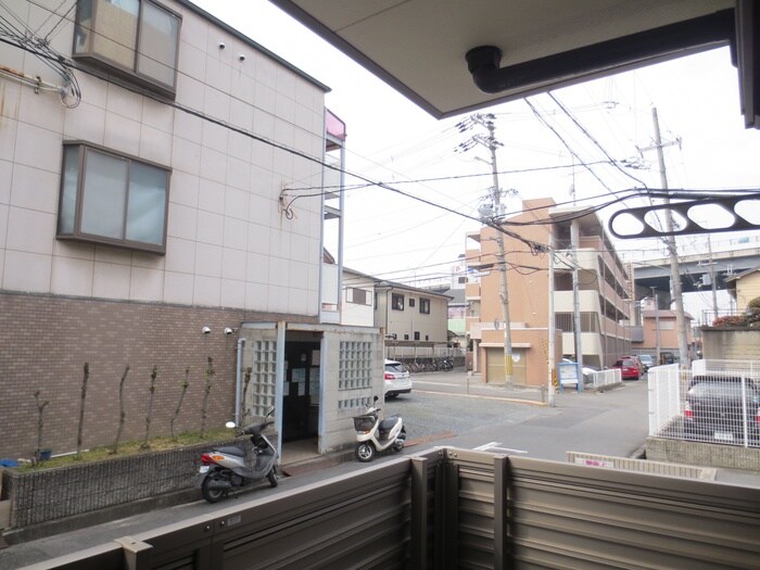 物件内観写真12　(室内からの展望)