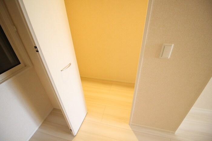 物件内観写真10　(収納)