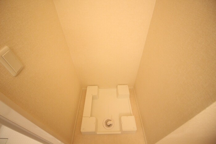 物件内観写真15　(洗濯機置場)