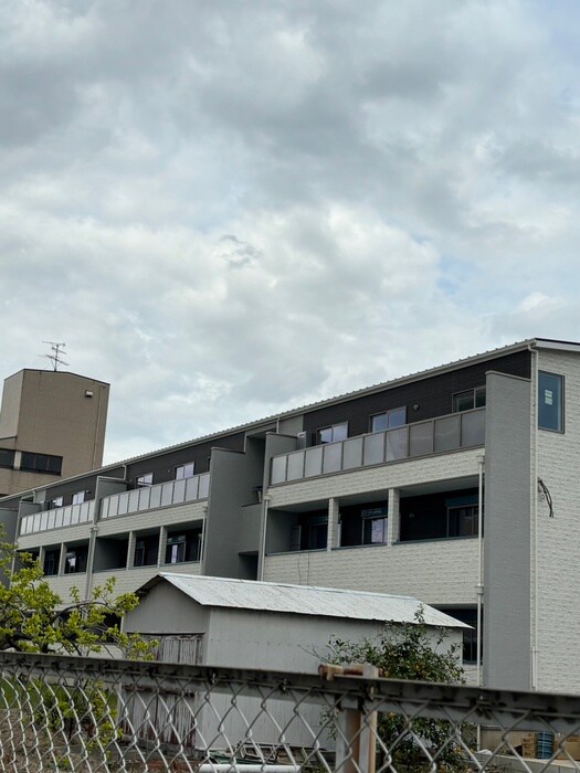 物件外観写真3　(外観写真)