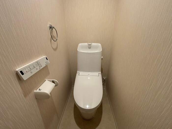 物件内観写真8　(トイレ)