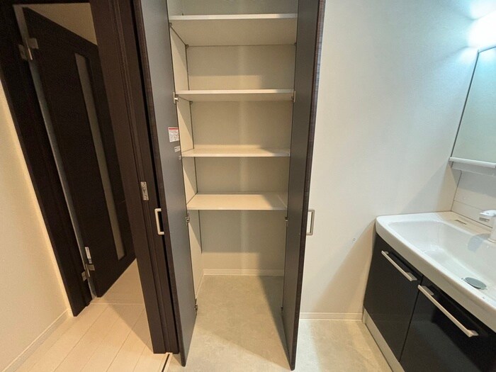 物件内観写真11　(収納)