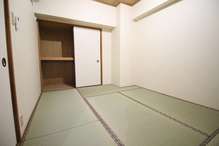 物件内観写真12　(居室)