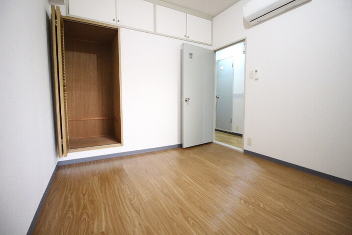 物件内観写真13　(居室)