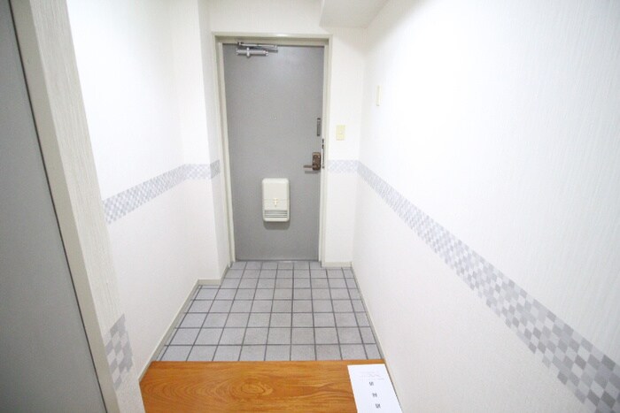 物件内観写真19　(玄関)