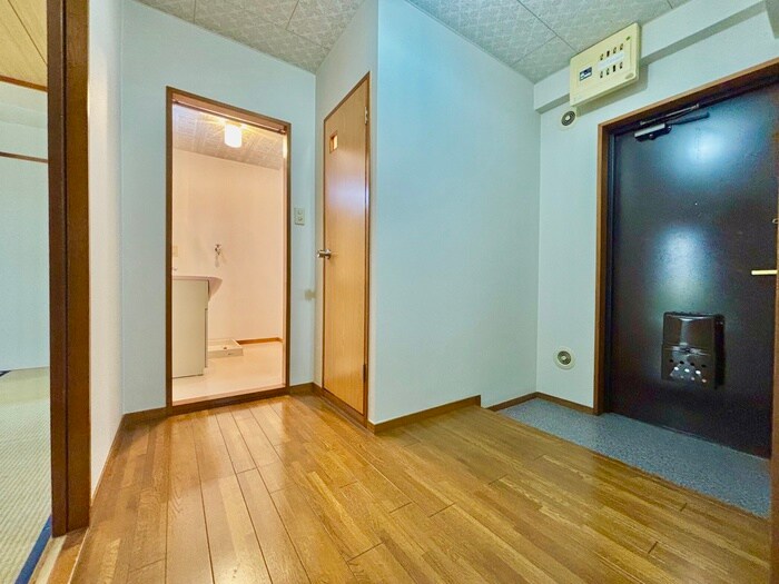 物件内観写真14　(廊下)