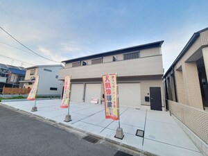 ガレージハウス藤林町A外観写真