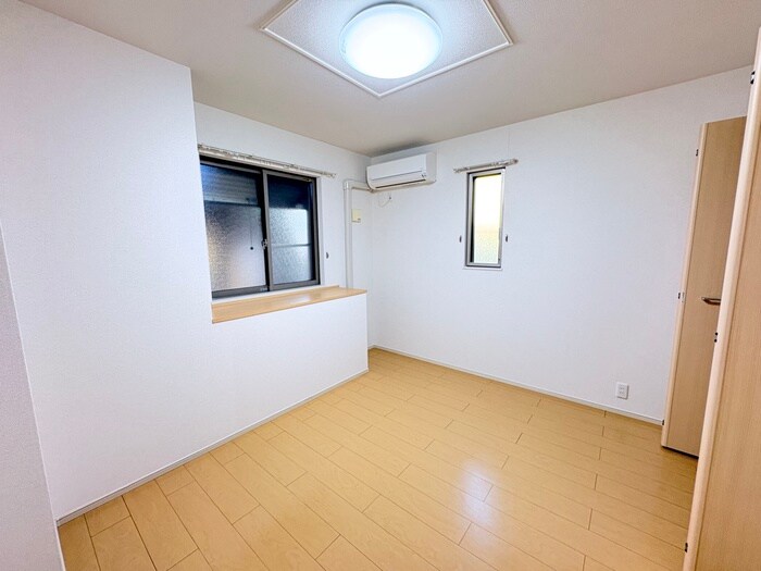 物件内観写真9　(居室)