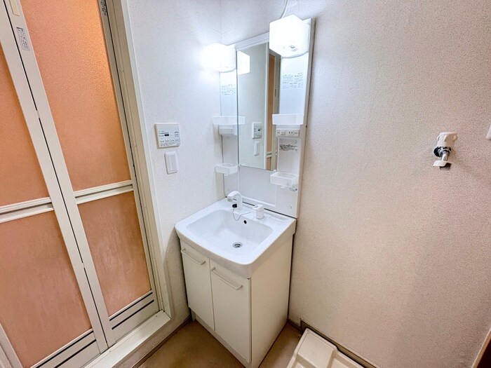 物件内観写真11　(洗面)