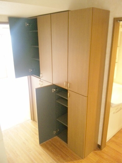 物件内観写真13　(収納)