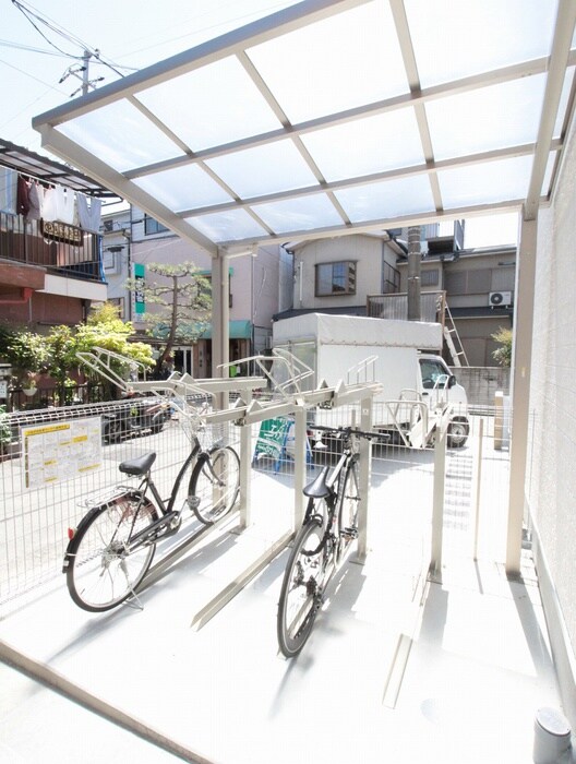 物件外観写真3　(駐輪場)