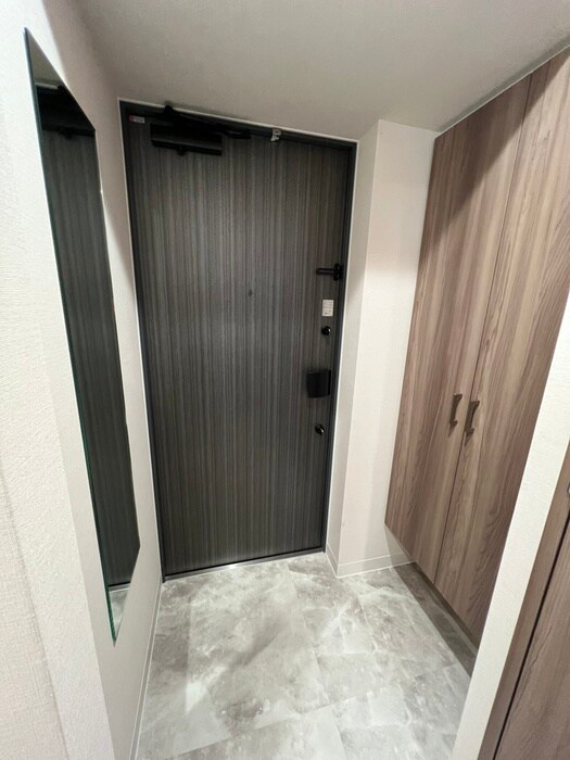 物件内観写真7　(玄関)