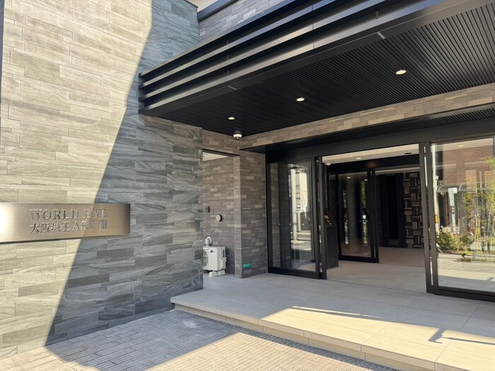 物件外観写真5　(エントランス部分)