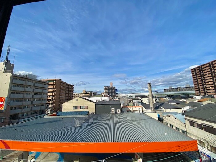 物件内観写真10　(室内からの展望)