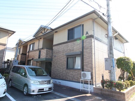 ファミ－ル田井城Ａ棟外観写真