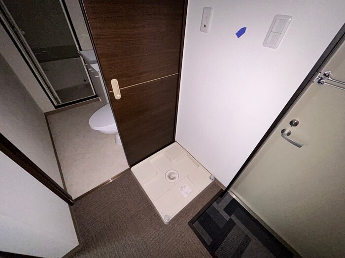 物件内観写真10　(洗濯機置場)