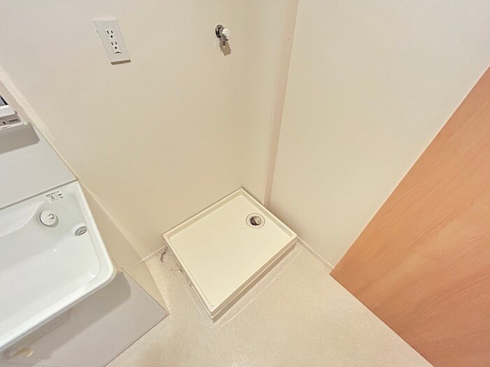 物件内観写真10　(洗濯機置場)