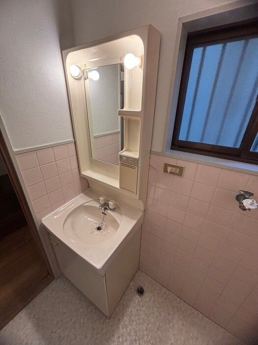 物件内観写真10　(洗面)