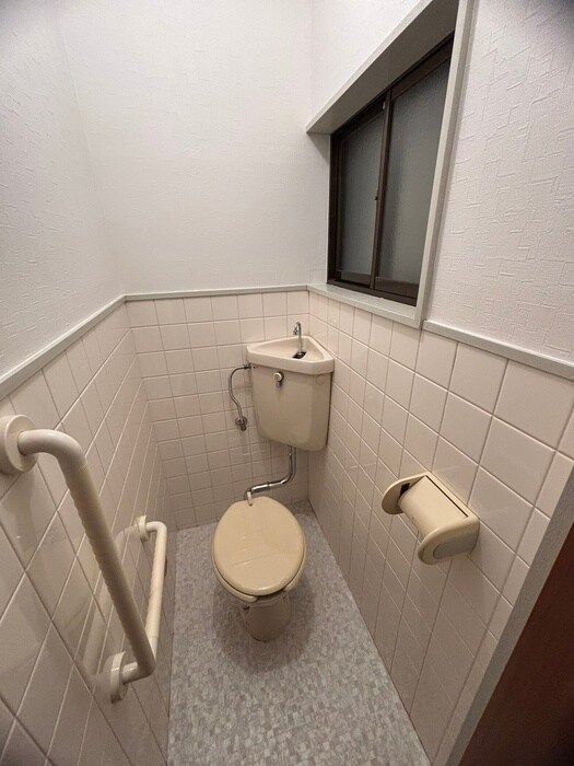 物件内観写真11　(トイレ)