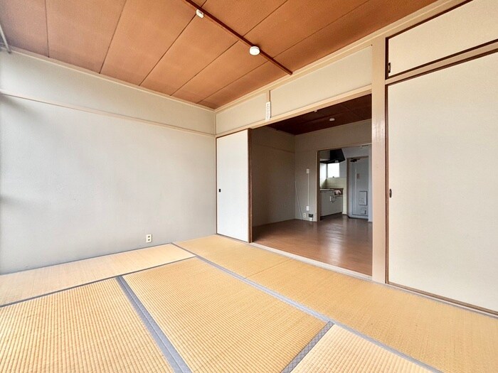 科塚マンションの居室