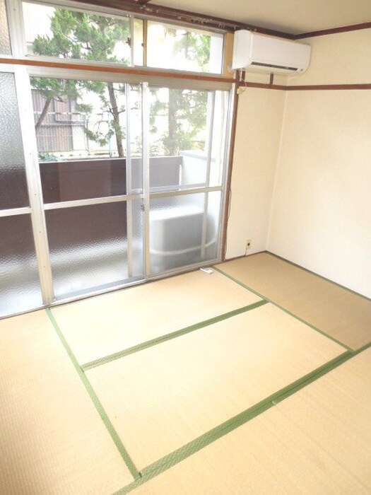 科塚マンションの居室