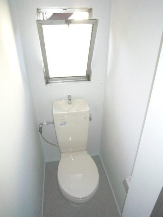 物件内観写真12　(トイレ)