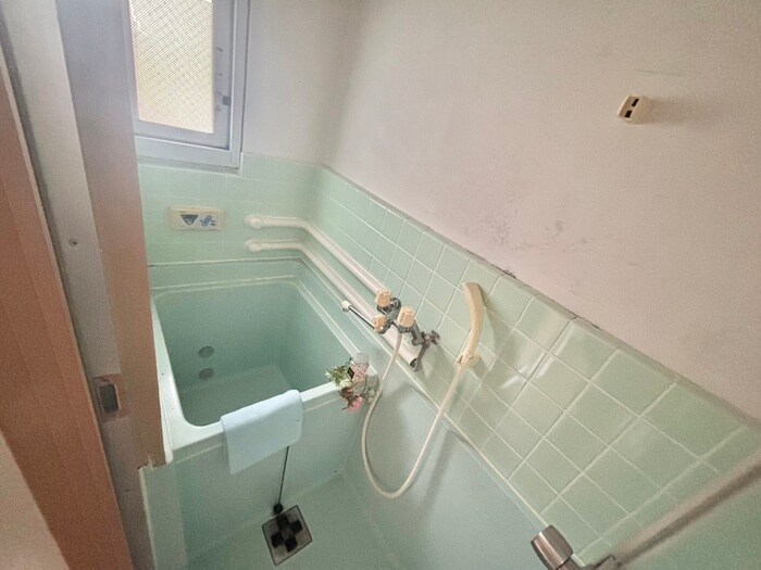 科塚マンションのバス