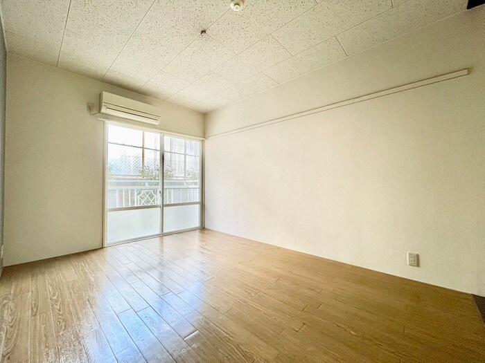 物件内観写真10　(居室)