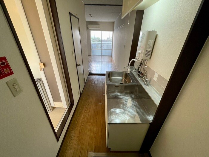 物件内観写真19　(廊下)