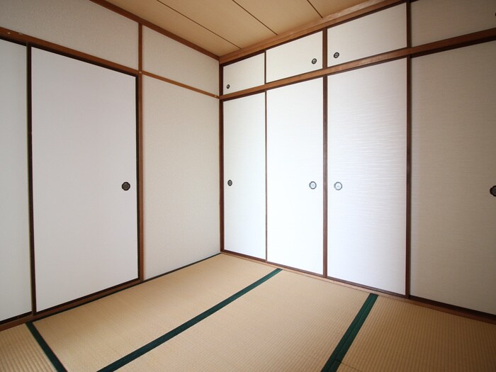 物件内観写真9　(居室)