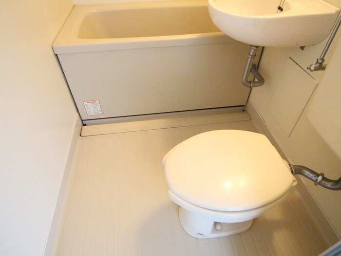 物件内観写真13　(トイレ)