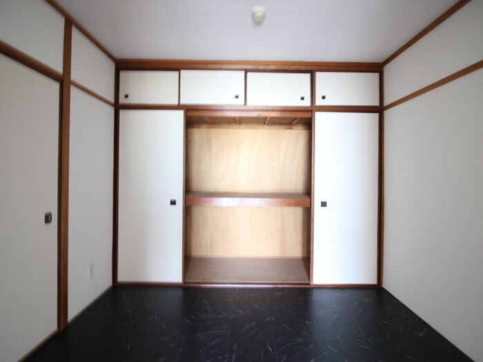 物件内観写真15　(収納)