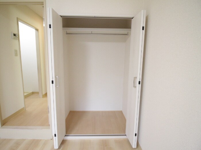 物件内観写真12　(収納)