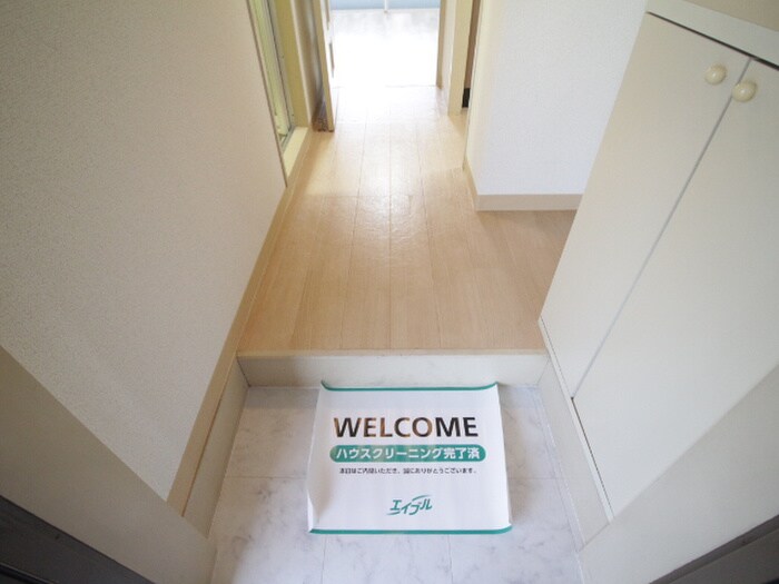 物件内観写真15　(玄関)