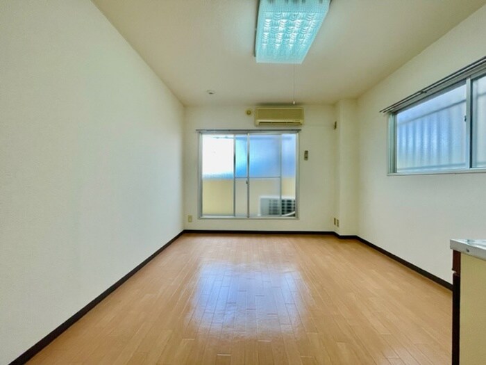 物件内観写真9　(居室)