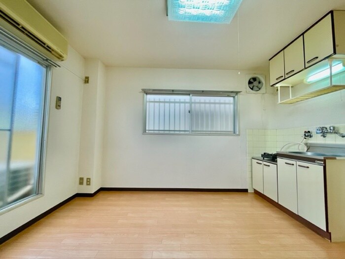 物件内観写真10　(居室)