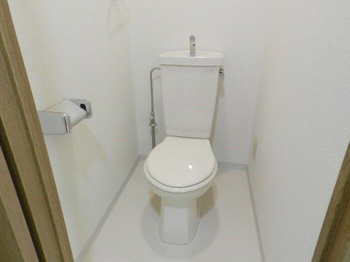 物件内観写真11　(トイレ)