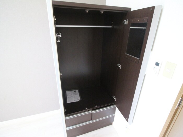 物件内観写真13　(収納)