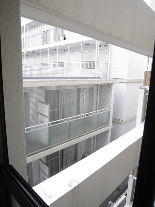 物件内観写真16　(室内からの展望)