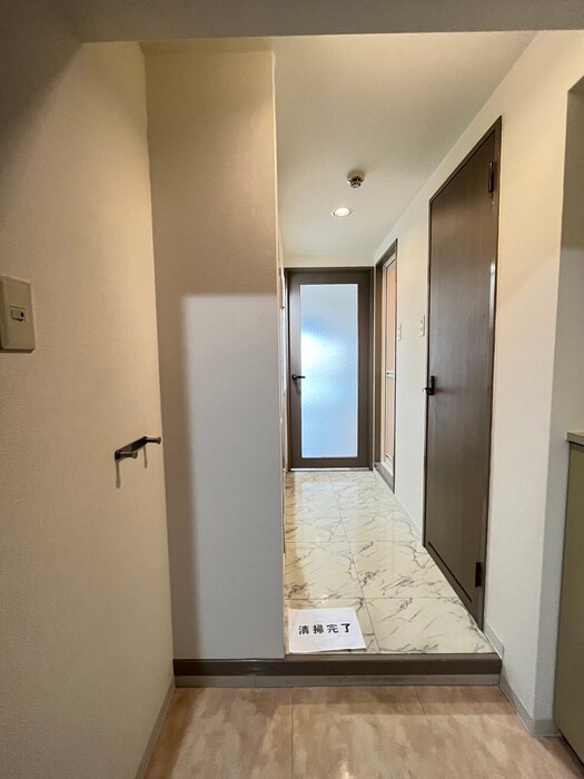 物件内観写真14　(玄関)