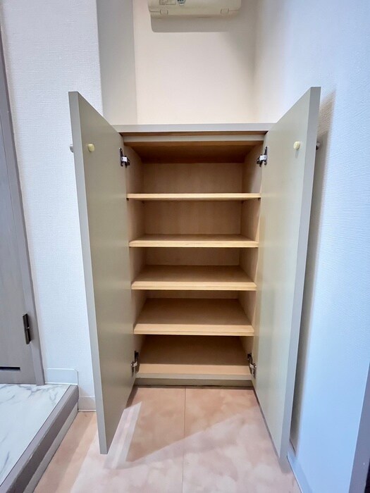 物件内観写真18　(靴箱)