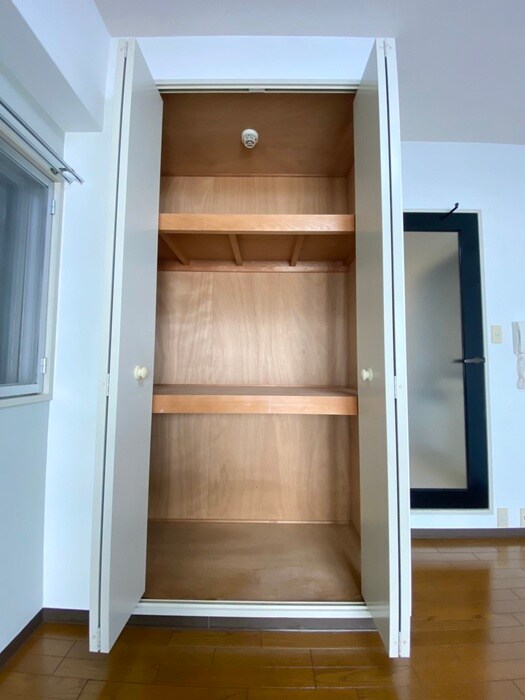 物件内観写真18　(収納)