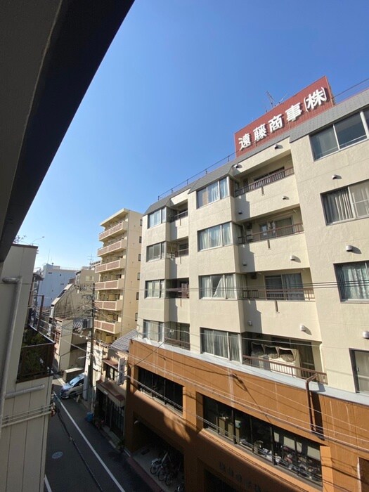 物件内観写真20　(室内からの展望)