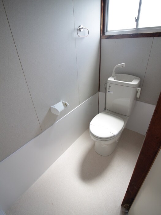 物件内観写真14　(トイレ)