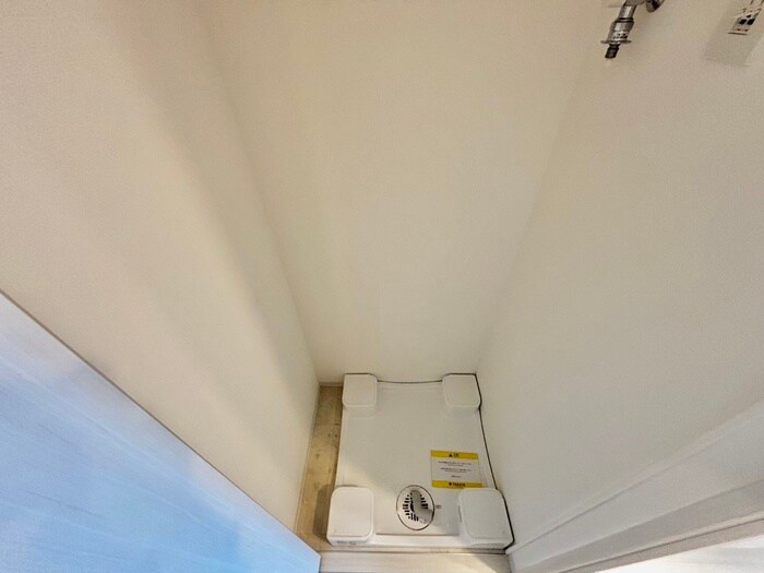 物件内観写真15　(洗濯機置場)