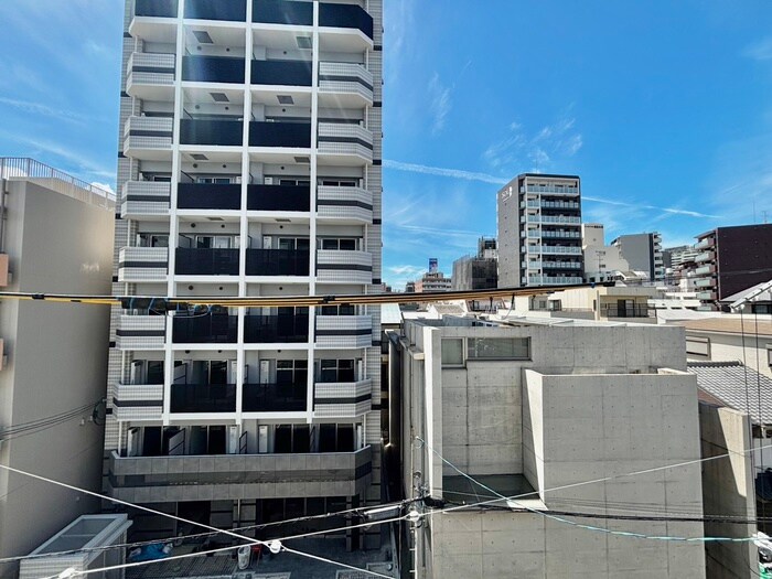 物件内観写真20　(室内からの展望)