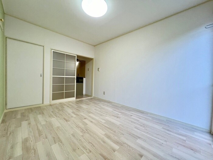 物件内観写真9　(居室)